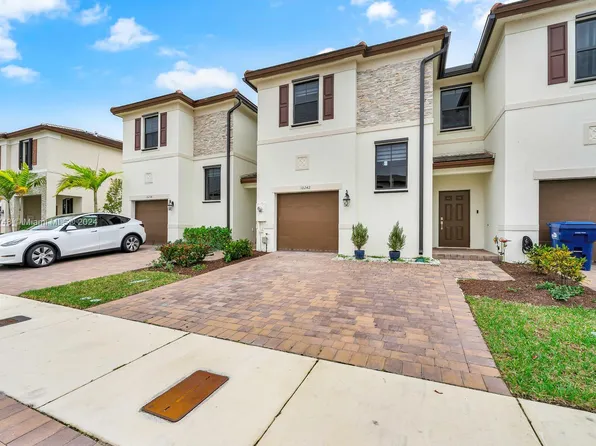 10242 SW 231st Ln, Miami, FL 33190