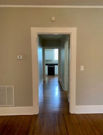 4th image of 241 Hampton Ave APT D