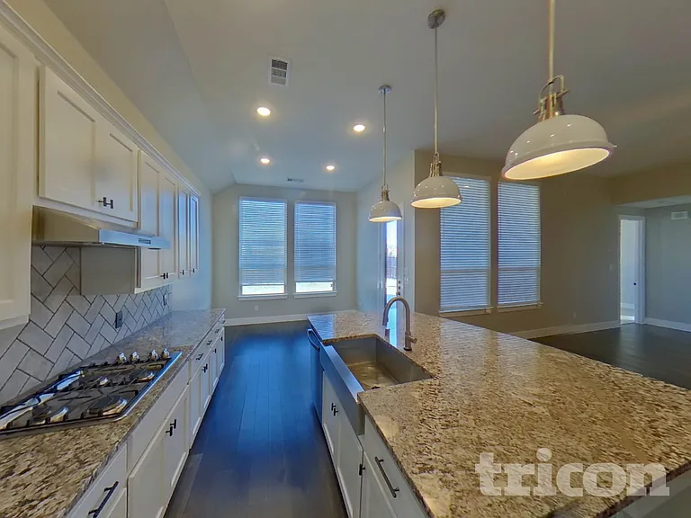 1008 Faringdon Dr — Photo 5
