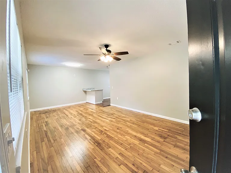 503 Forest St — Photo 5