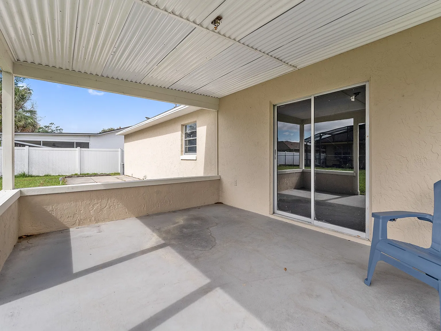 2 bed, 1354 sqft, $2,200 — Photo 3