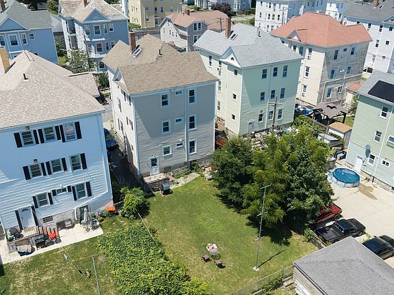 5th image of 618 Summer St