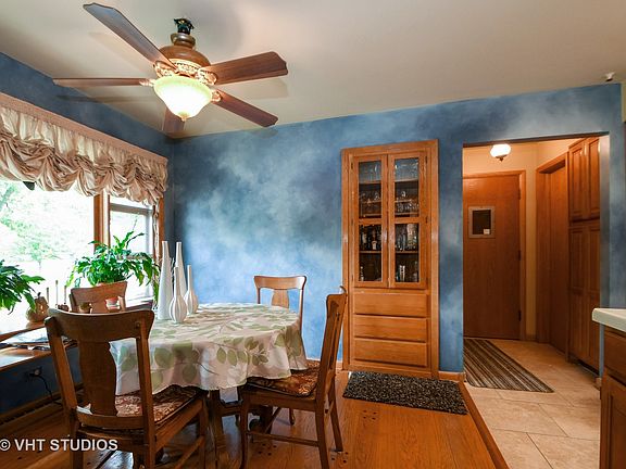4th image of 776 Brookwood Dr
