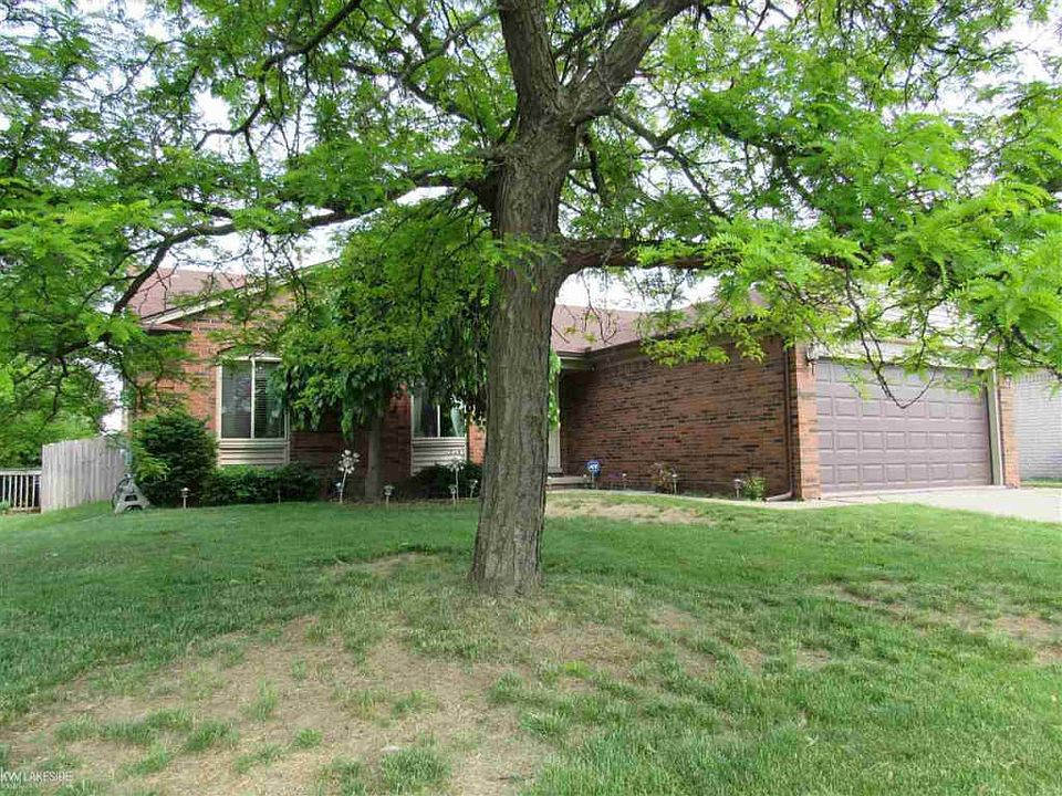 1st image of 42630 Kingsley Dr