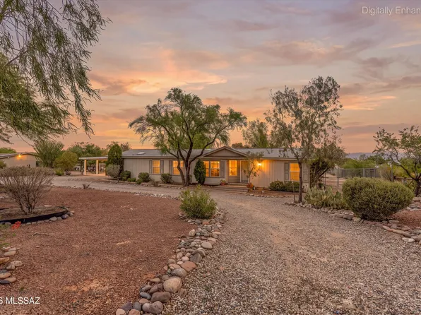 5705 E Farmridge Dr, Tucson, AZ 85756