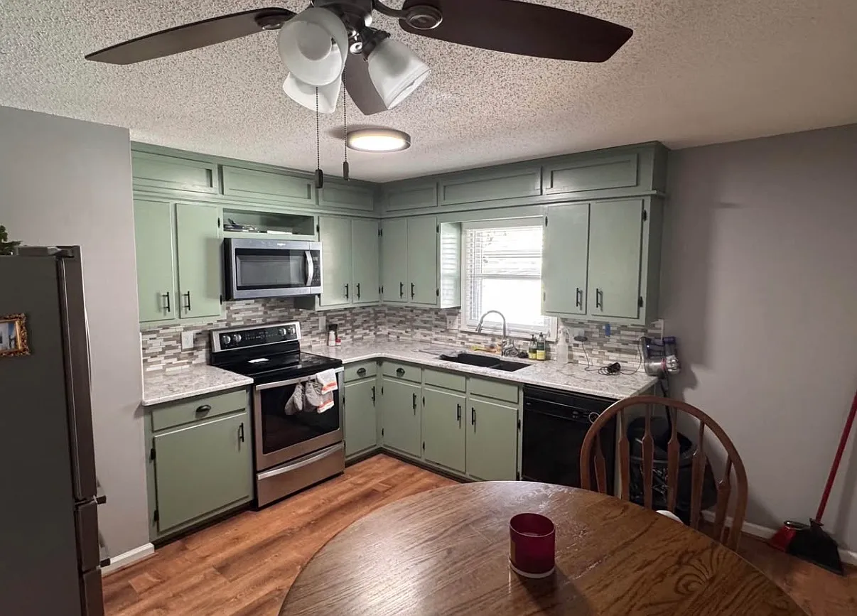 2 bed, $1,400 — Photo 3