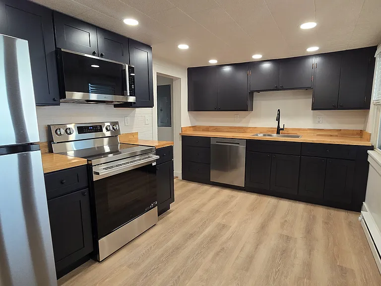 485 W Main St #1 — Photo 32