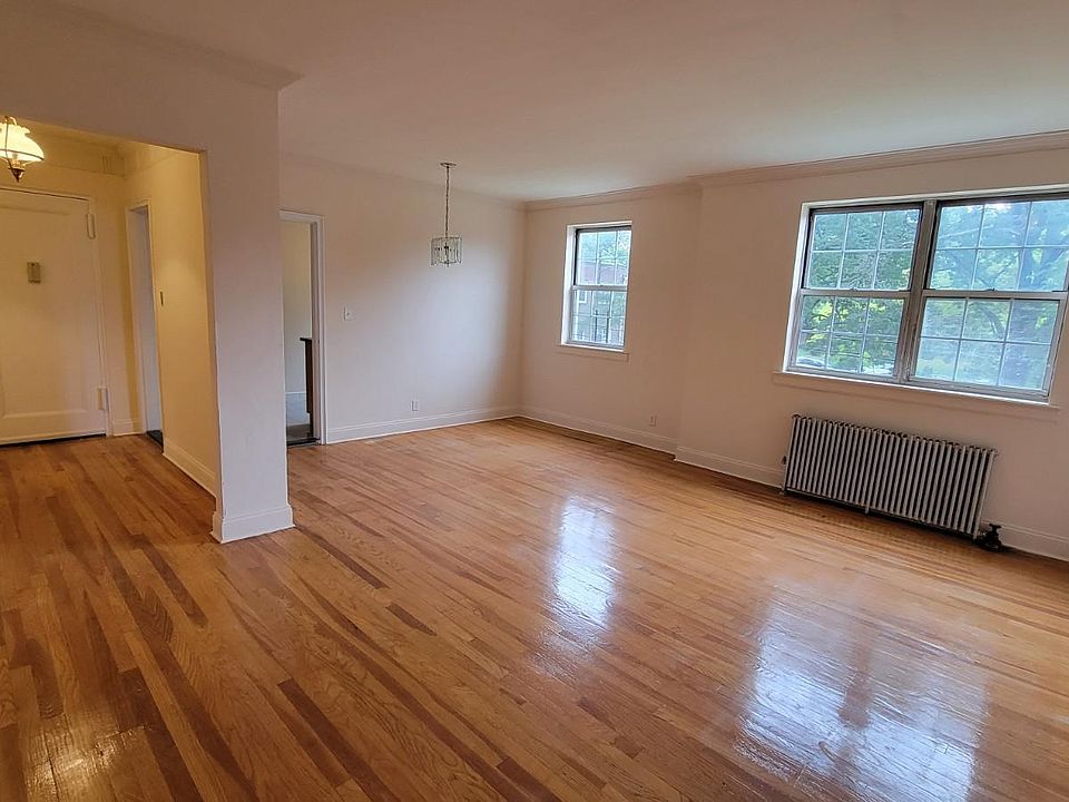 1st image of 13823 78th Ave Floor 2