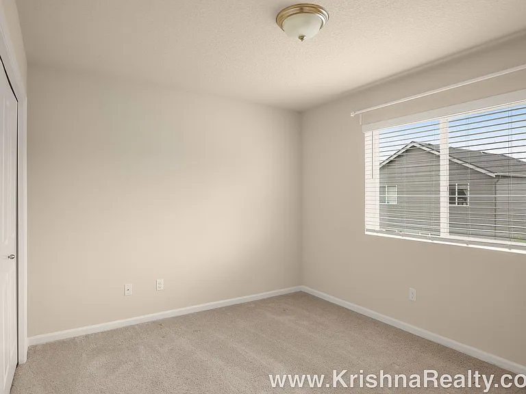 7443 NW 164th Ave — Photo 12