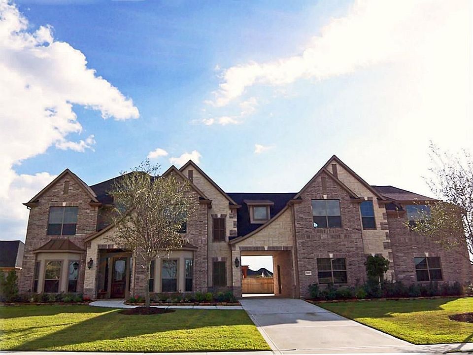 1st image of 28307 Waterbury Bend Ln