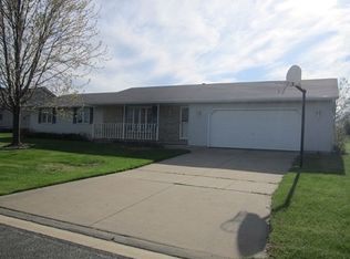 521 Prairie Ln, Luxemburg, WI 54217