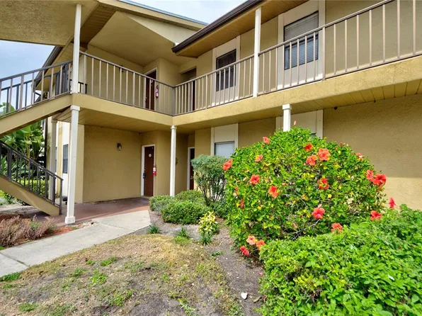 10167 Sailwinds Blvd N APT 105, Largo, FL 33773