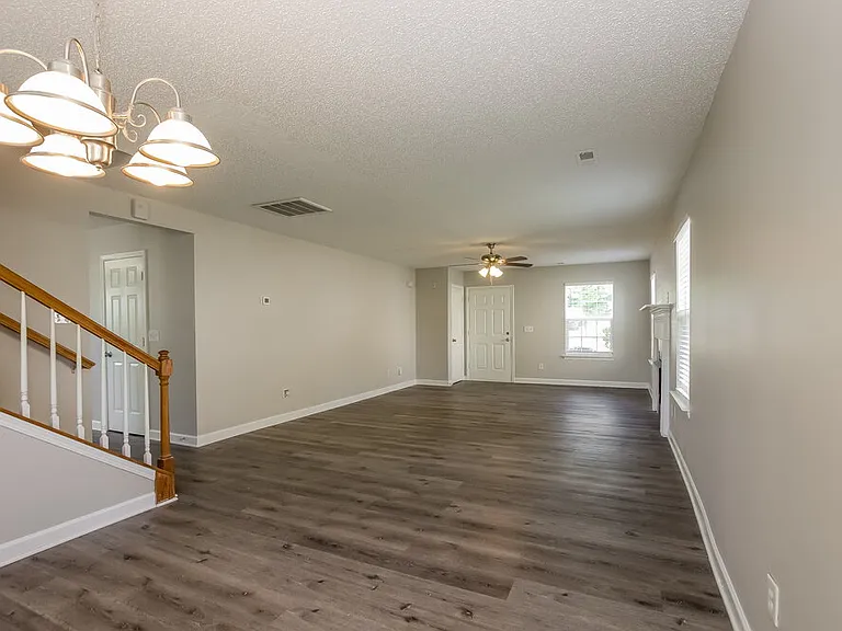2127 Pleasant Dale Dr — Photo 6