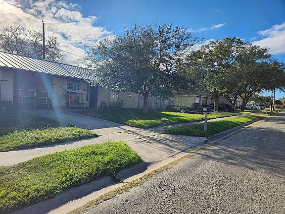 2nd image of 306 Norfolk Dr