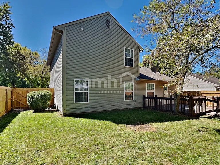 8420 Brook Pointe Ct — Photo 21