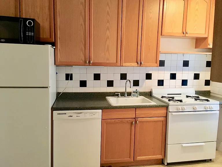 29 Mount Hood Rd #7 — Photo 7