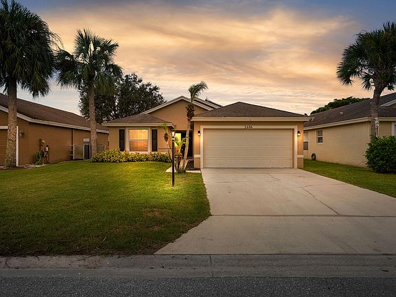 3rd image of 2686 SW REGENCY Road