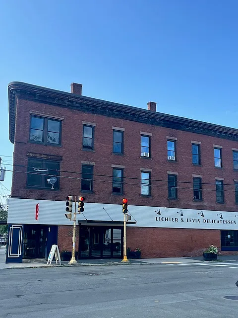 3 Market St #3