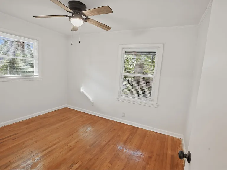 1929 W Oakland Ave — Photo 13