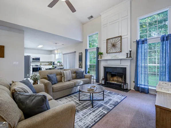 206 Persimmon Trl, Woodstock, GA 30188