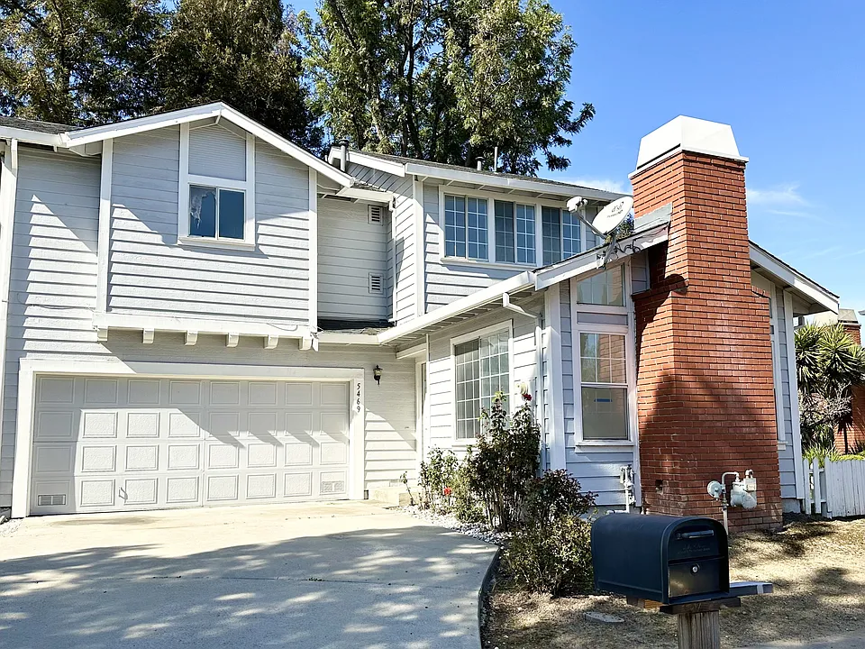 5469 Giuffrida Ct
