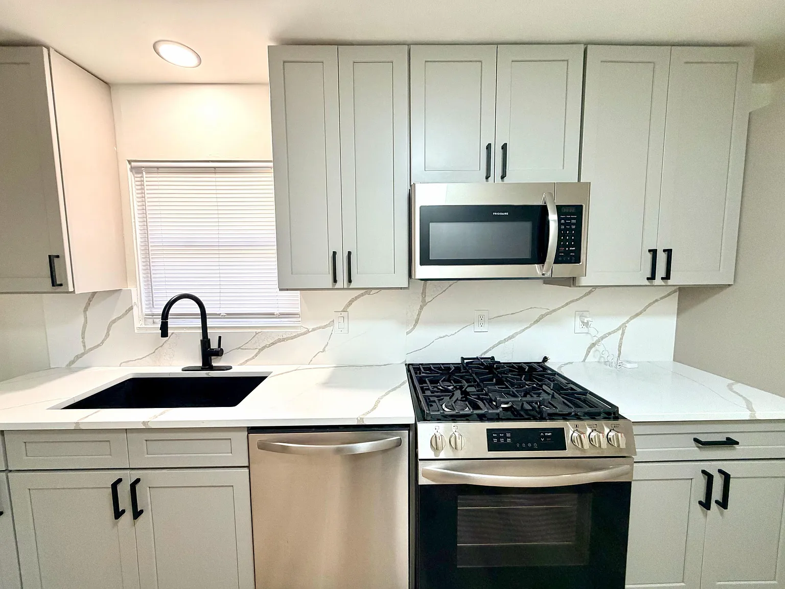 4 bed, 2.0 bath, 1521 sqft, $910 — Photo 3