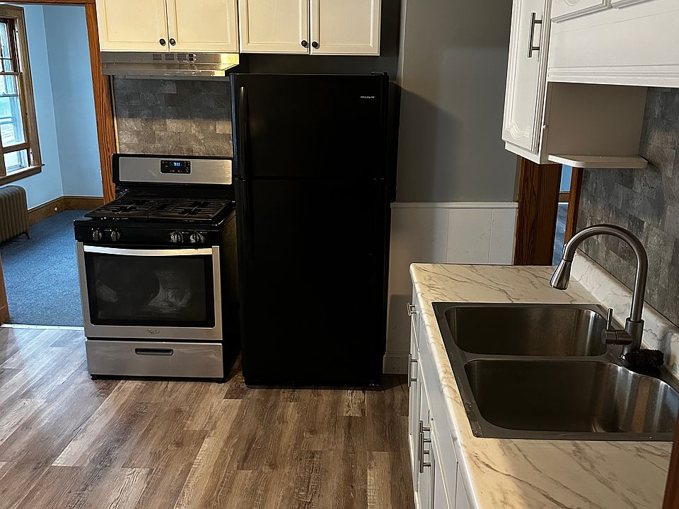 1st image of 117 Shuttle Meadow Ave #2