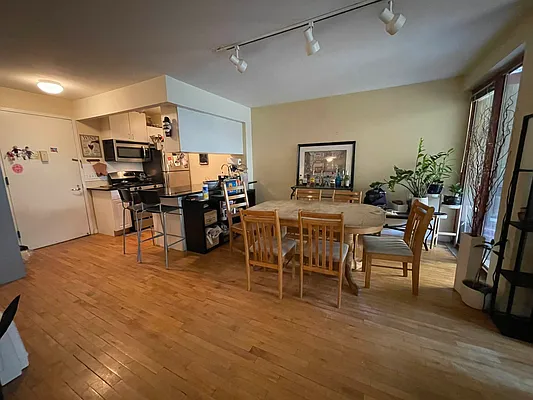 Rented by The Downtown LLC | media 71