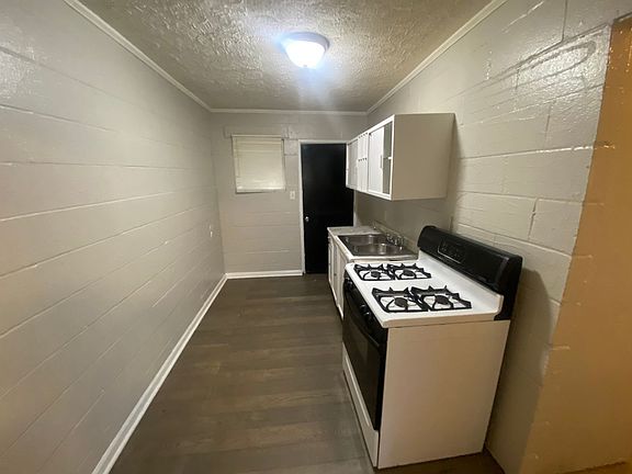 3rd image of 2213 13th Ave #4
