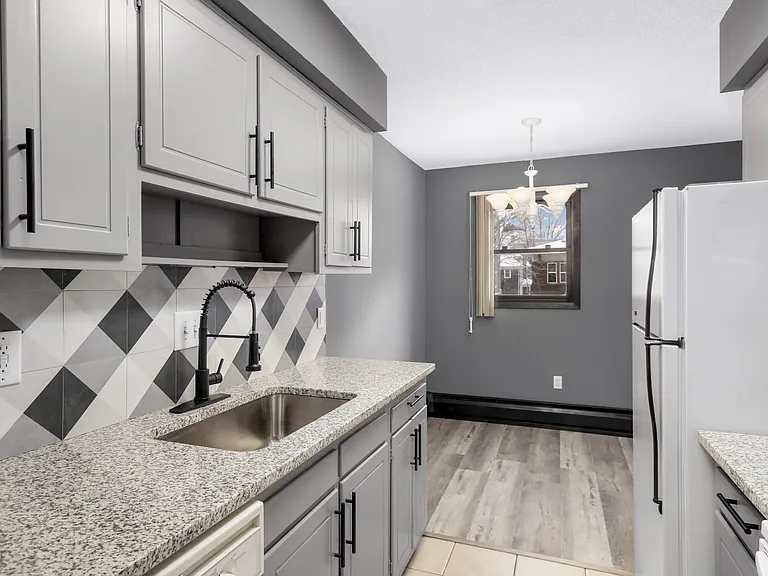 3100 Girard Ave S #309 — Photo 8