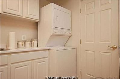 5th image of 9764 Viewcrest Dr