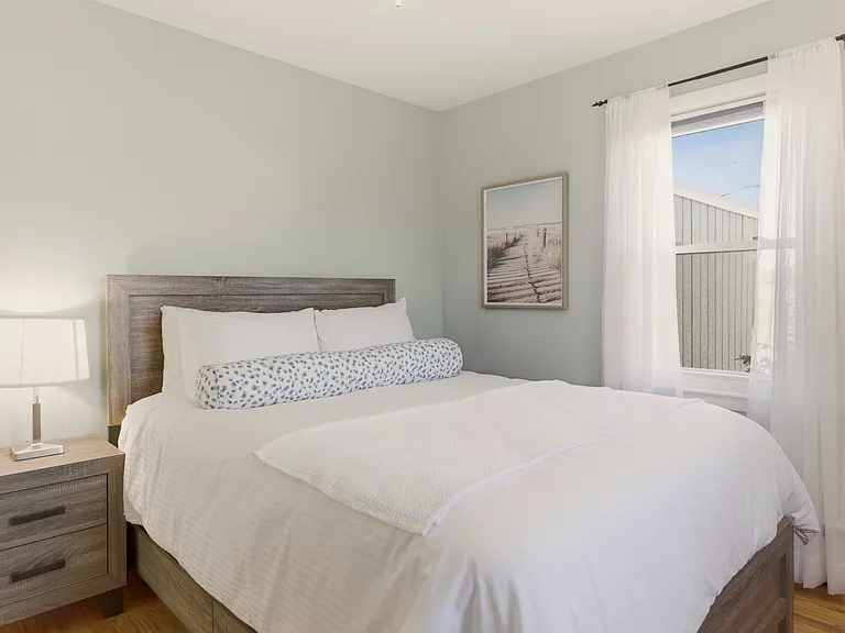 415 Wapping Rd — Photo 26
