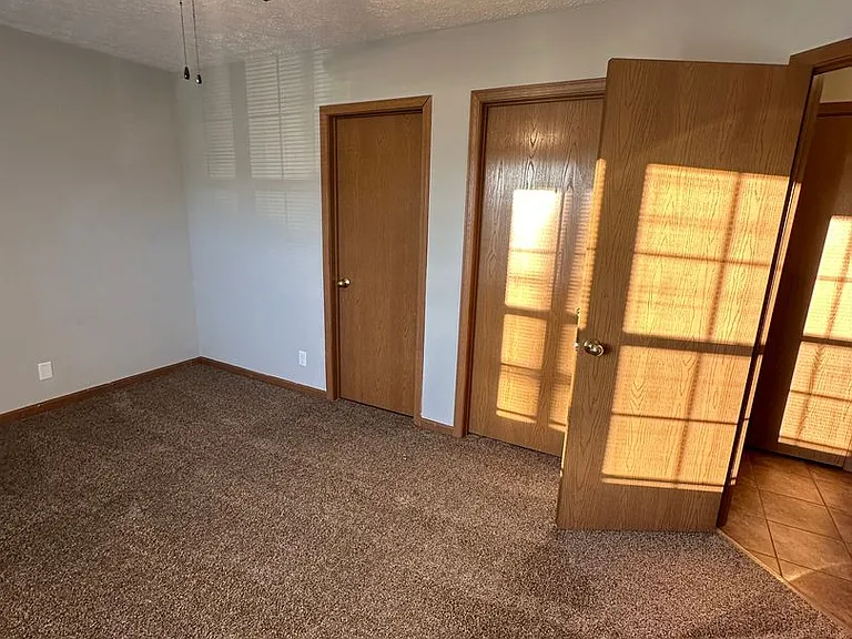 1828 Starks Cir — Photo 11