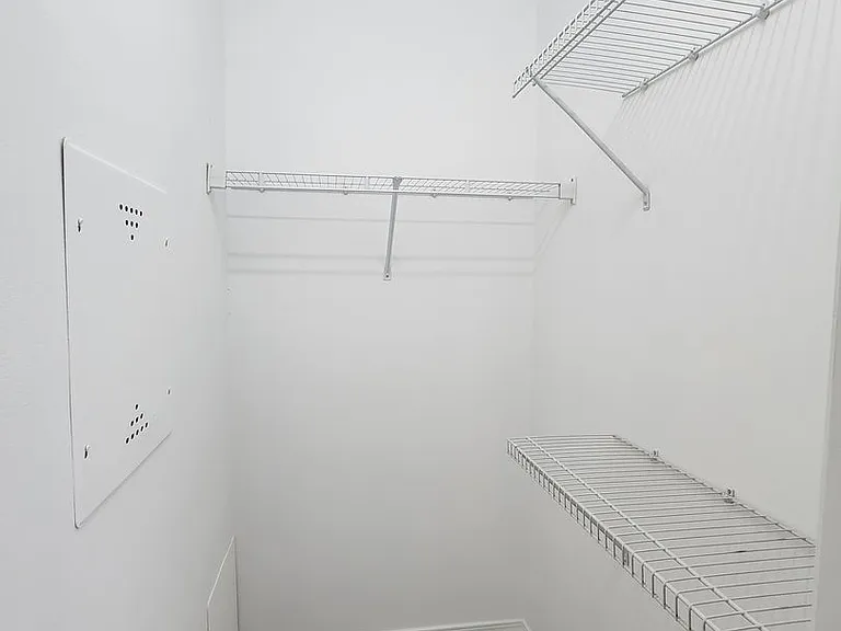 1732 Abbey Loop — Photo 32
