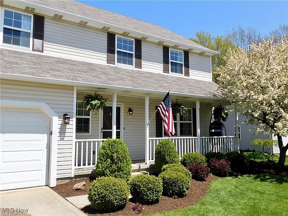 3rd image of 899 Quincy Ct