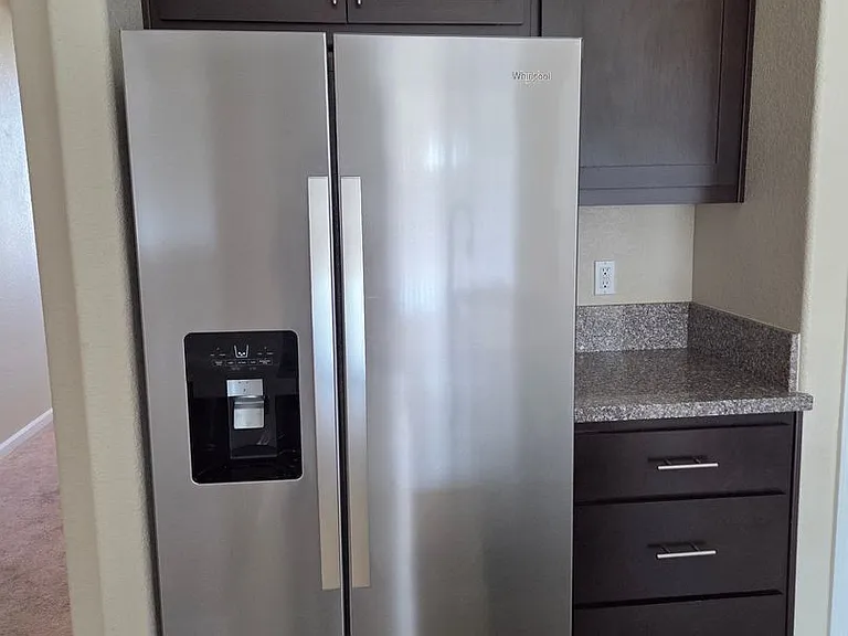 1443 Greenbrier Dr — Photo 6
