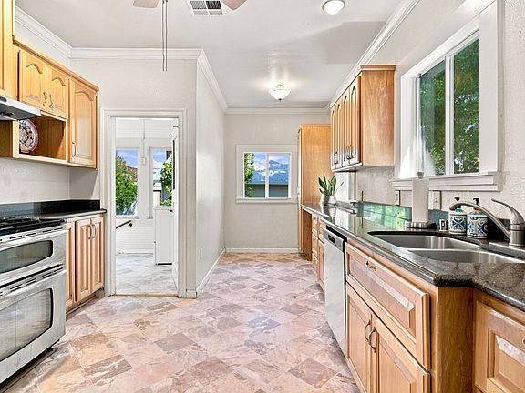 4th image of 1205 W Vernal Way