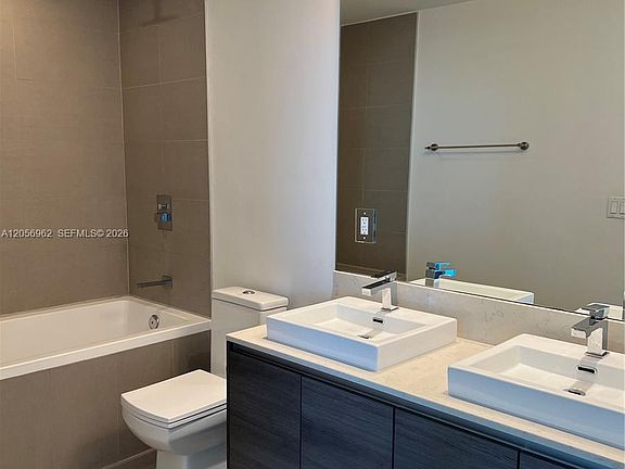 4th image of 1080 Brickell Ave Unit 3307