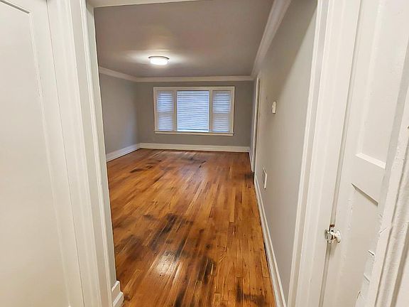 3rd image of 809 S I St APT 204