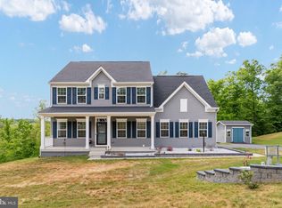 22 Granville Dr, Fredericksburg, VA 22405