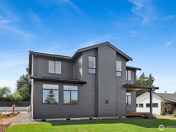 2nd image of 6076 Mesa Court