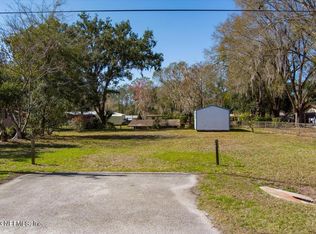 219 Belle Dr, Satsuma, FL 32189