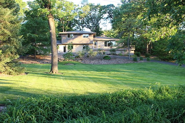 1st image of 12413 S Forest Glen Blvd