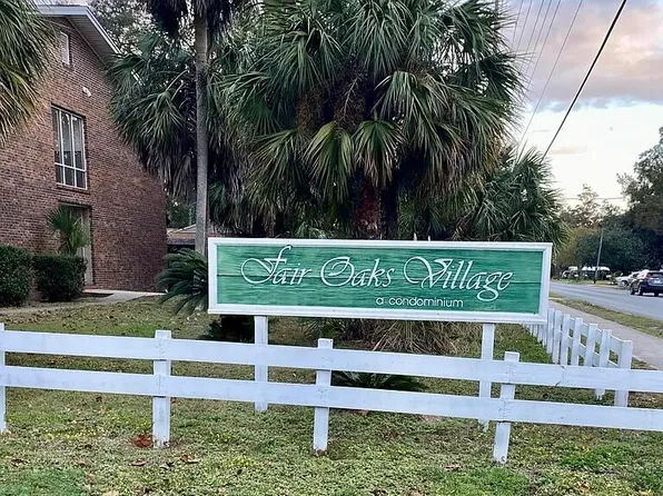 607 Colonial Dr, Fort Walton Beach, FL 32547