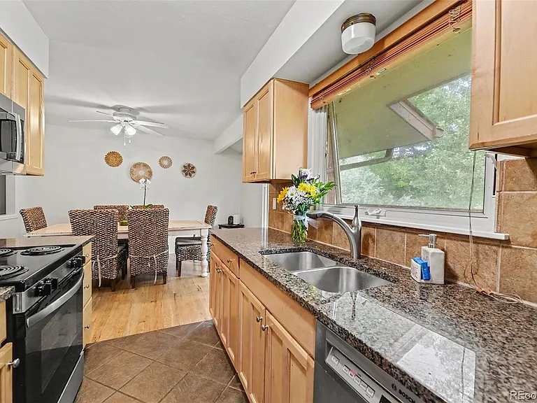 1064 Fairway Ct #3 — Photo 12