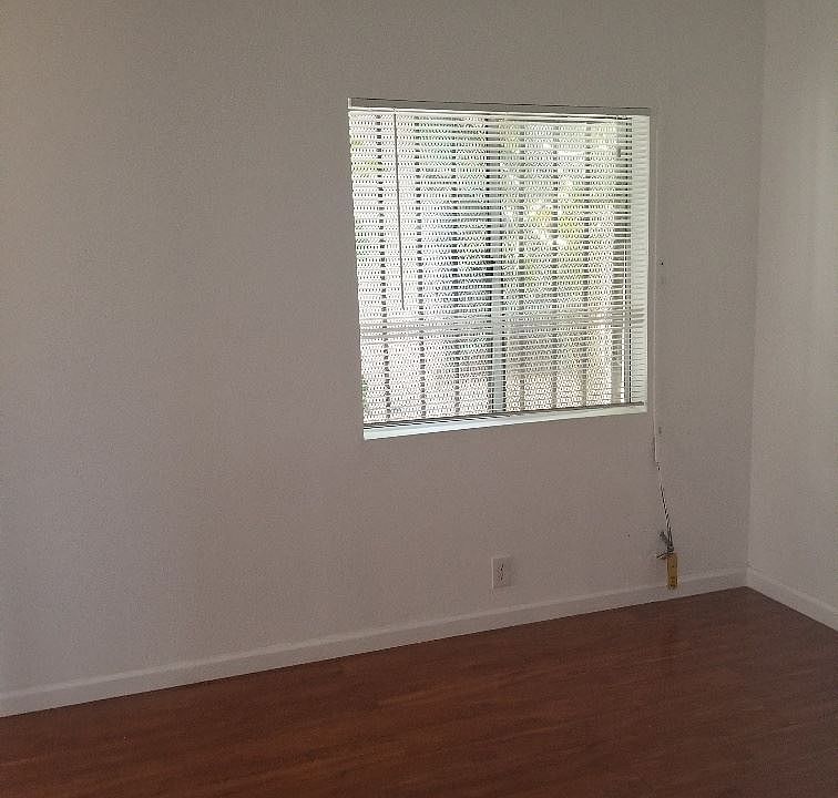 2nd image of 1135 E 67th St #5687193
