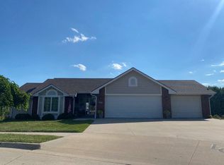 205 Garwin Cir E, Council Bluffs, IA 51503