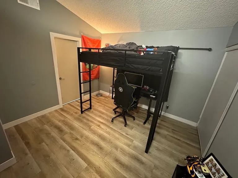 24452 Robie Ct — Photo 6