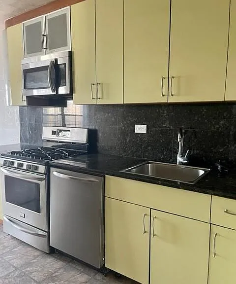 501 Surf Ave #12 — Photo 6