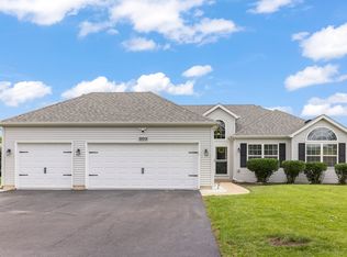 803 Canyon Trl, Yorkville, IL 60560
